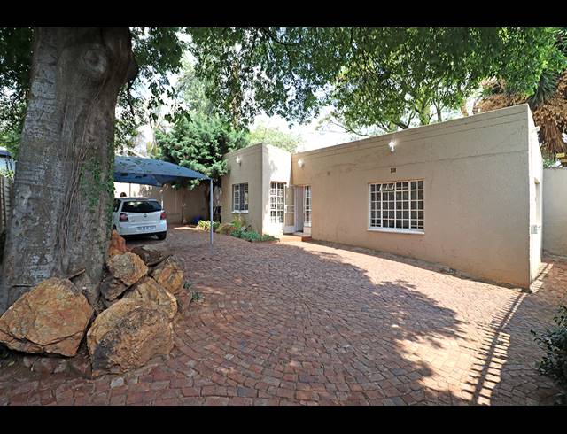 3 BEDROOM HOUSE FOR SALE IN KENSINGTON